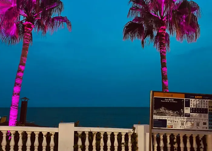 Benalmadena ,apartamento-Estudio primera Línea de Playa